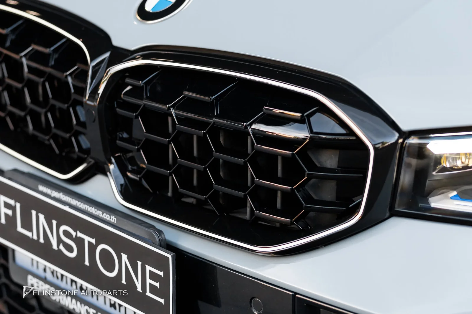 BMW G20 Series 3 2025 Front Grille installation BMW Series 3 LCI type LED