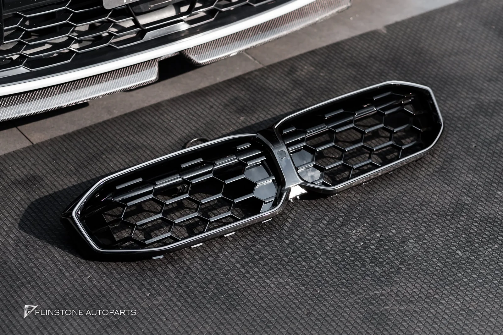 BMW G20 Series 3 2025 Front Grille installation BMW Series 3 LCI type LED
