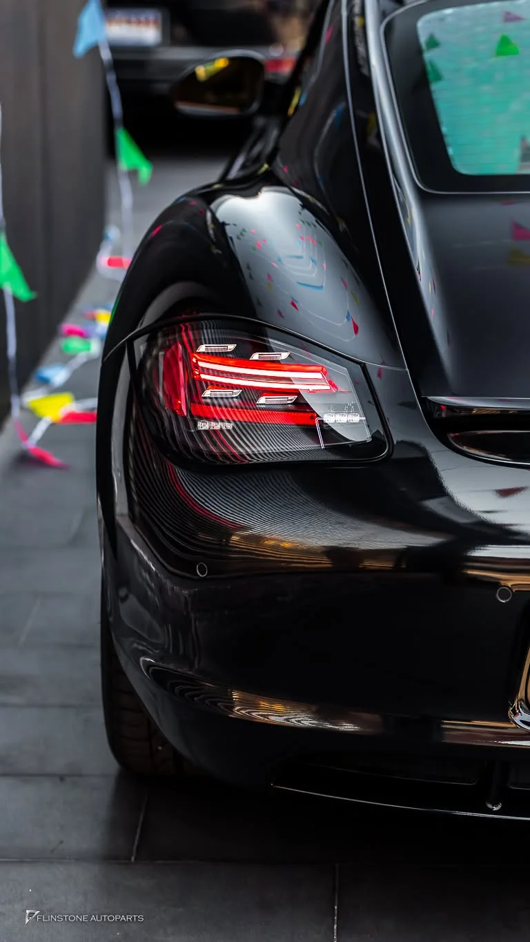PORSCHE Cayman 987.2 เปลี่ยนไฟท้ายใหม่แบบ LED ให้ดูรถสวยงามมากยิ่งขึ้น