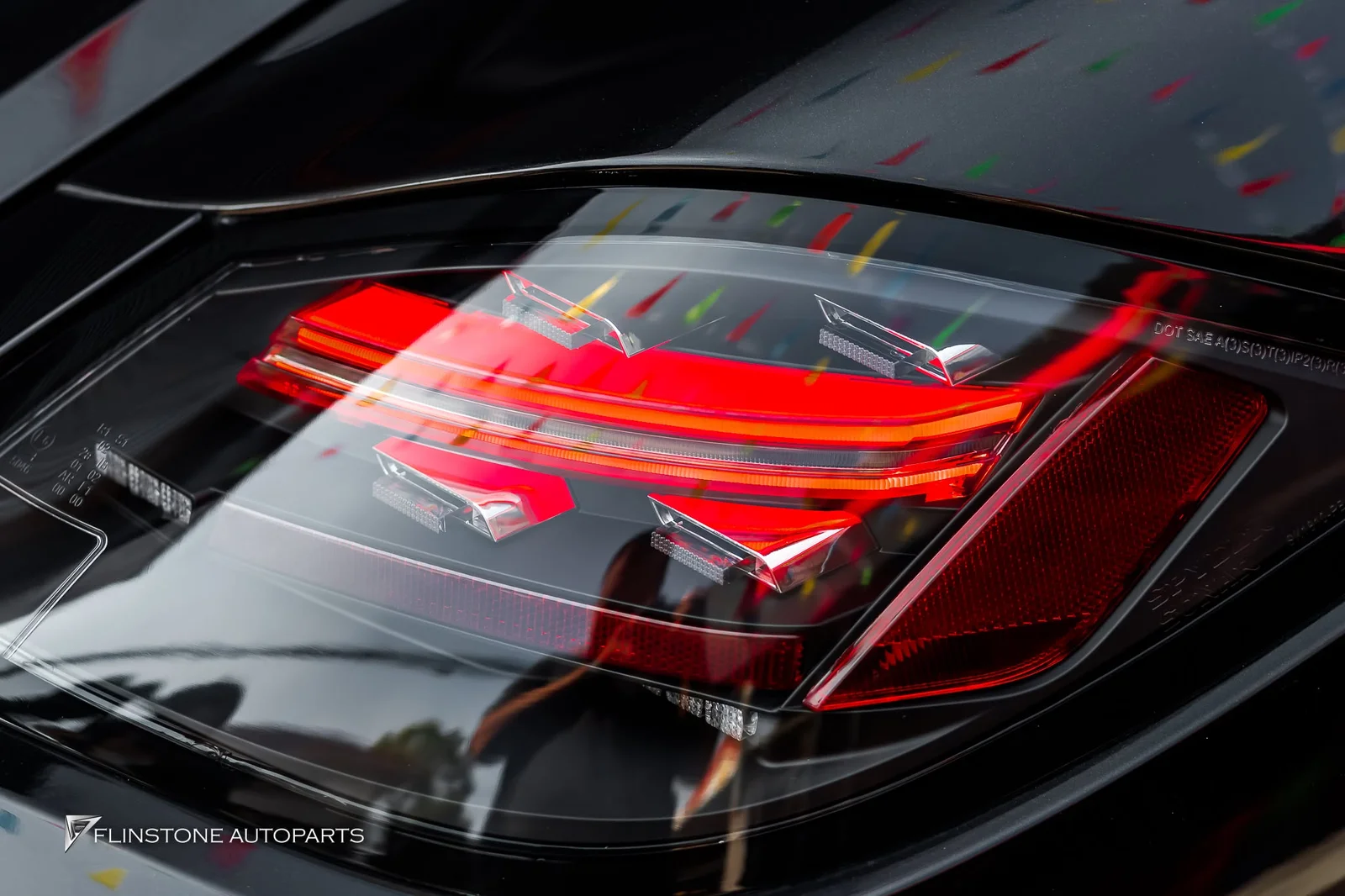 PORSCHE Cayman 987.2 เปลี่ยนไฟท้ายใหม่แบบ LED ให้ดูรถสวยงามมากยิ่งขึ้น
