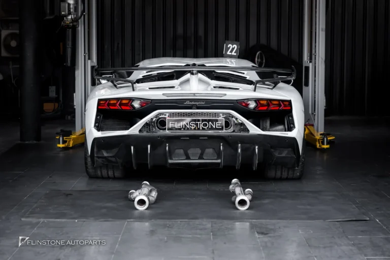 LAMBORGHINI Aventador ติดตั้ง Downpipe แบบ Catless จากแบรนด์ USUS Exhaust