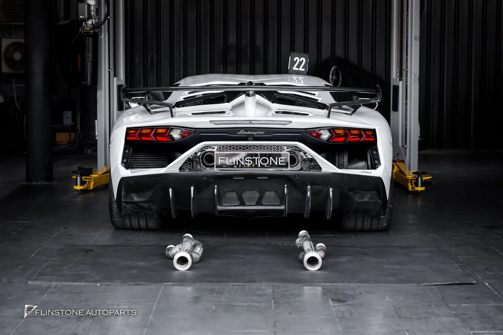 LAMBORGHINI Aventador installation Downpipe type Catless from the brand USUS Exhaust