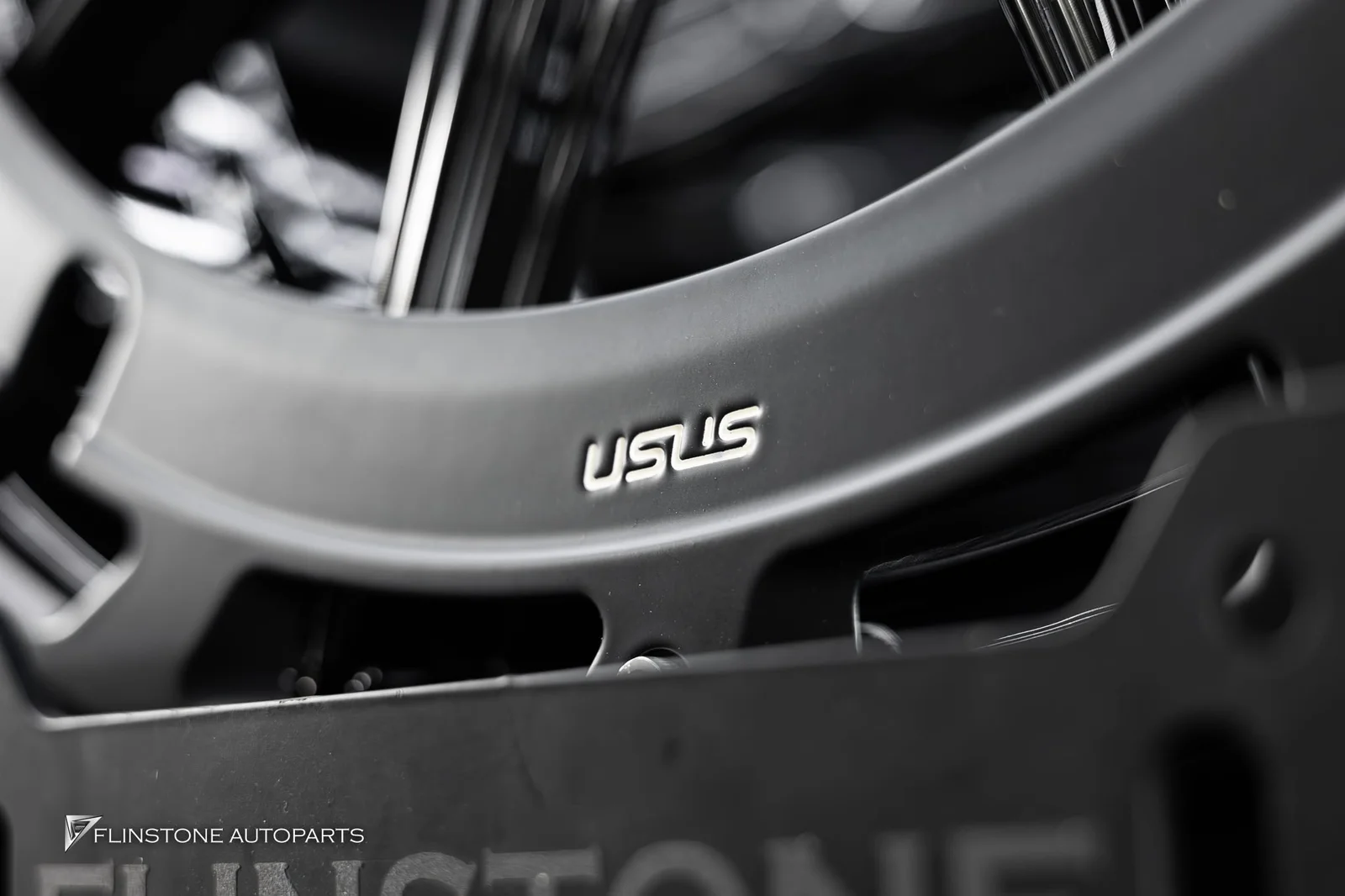 S-Class W222 chose forged wheels from the brand USUS Forged Wheel model USUS-24s