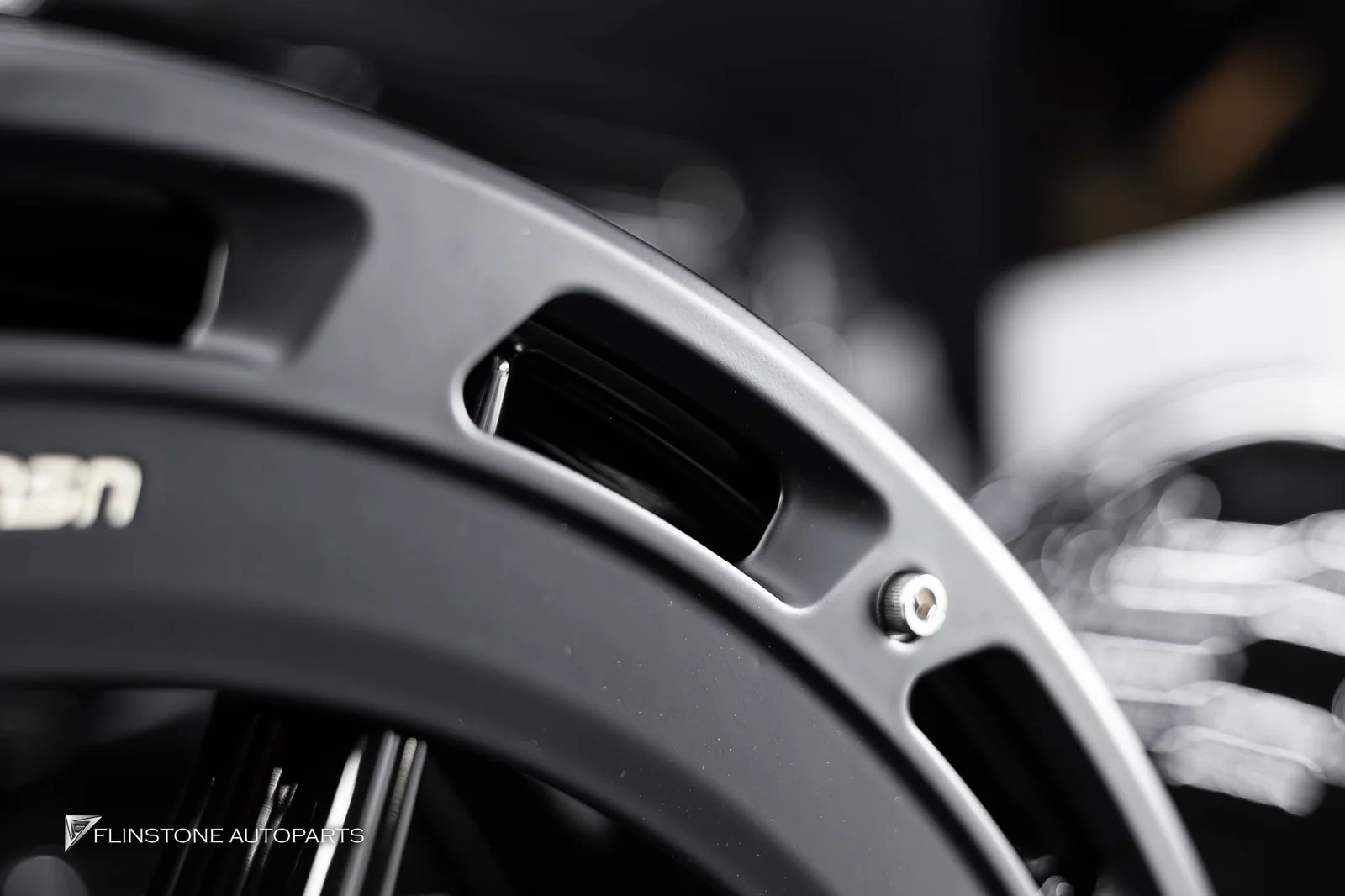 S-Class W222 chose forged wheels from the brand USUS Forged Wheel model USUS-24s