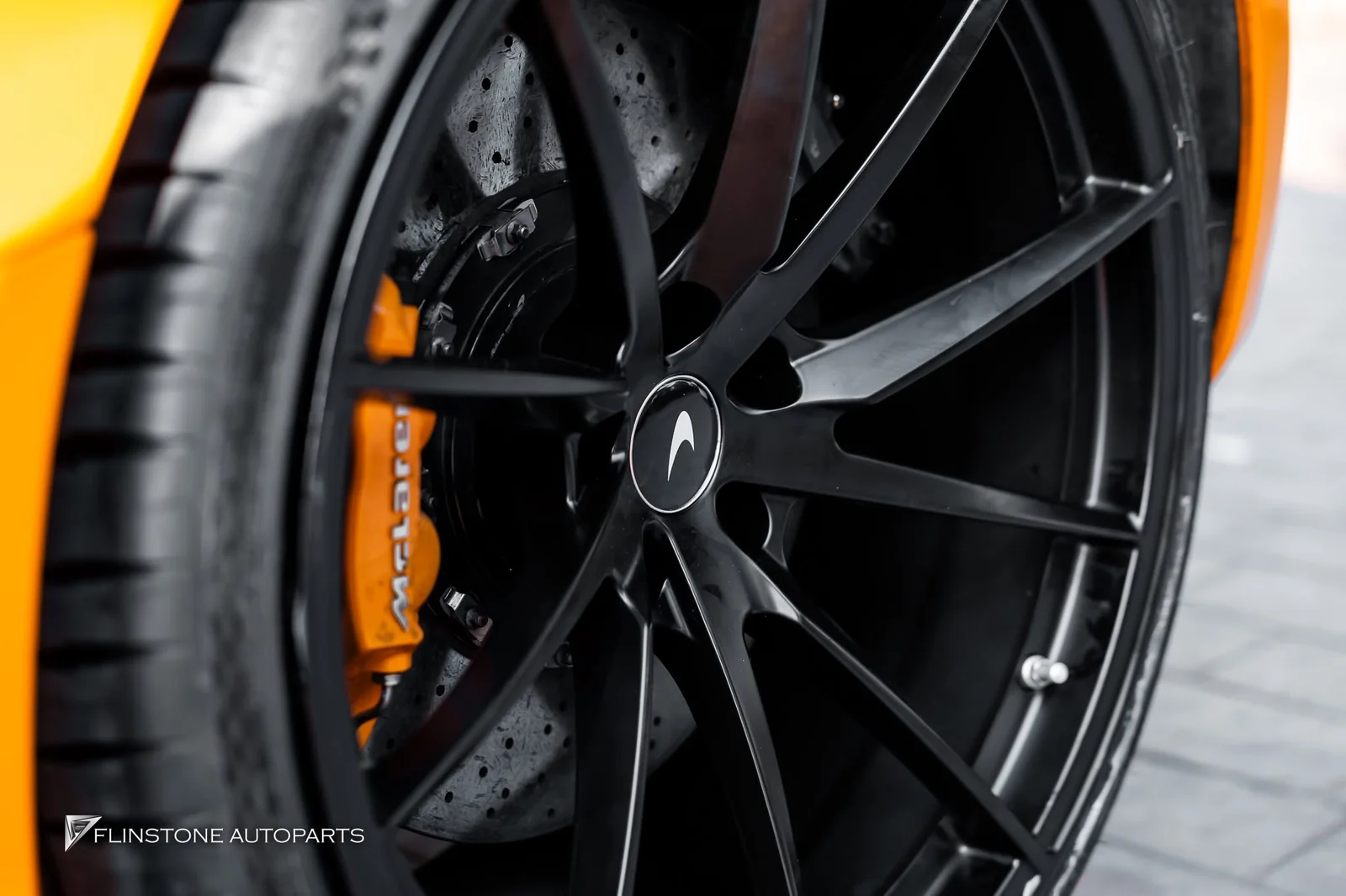 จัดให้ถึงที่ ติดตั้งชุดล้อฟอร์จแท้จาก USUS Forged Wheel สำหรับ McLaren 720s