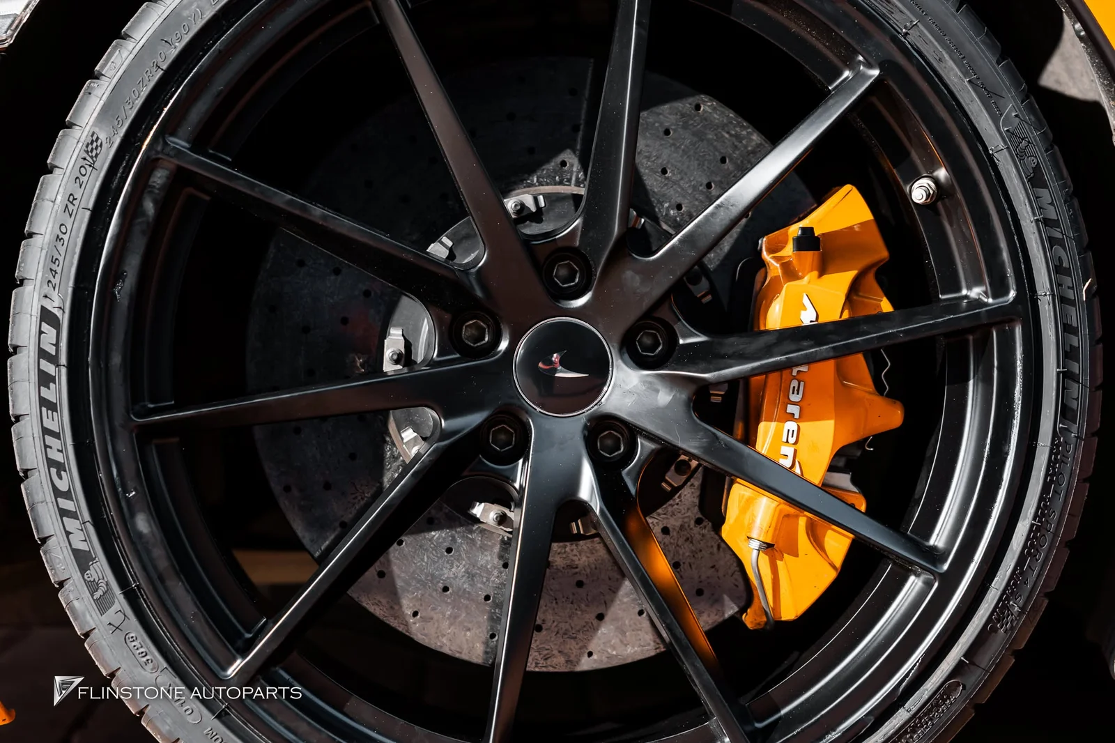 จัดให้ถึงที่ ติดตั้งชุดล้อฟอร์จแท้จาก USUS Forged Wheel สำหรับ McLaren 720s