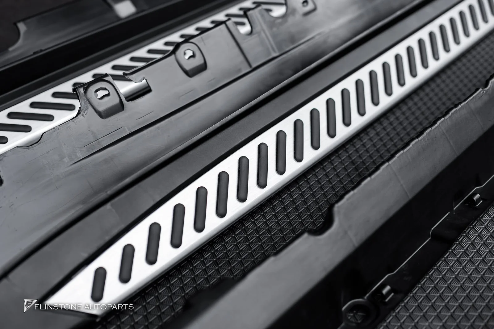 BMW X5 F15 model-specific side steps fitted