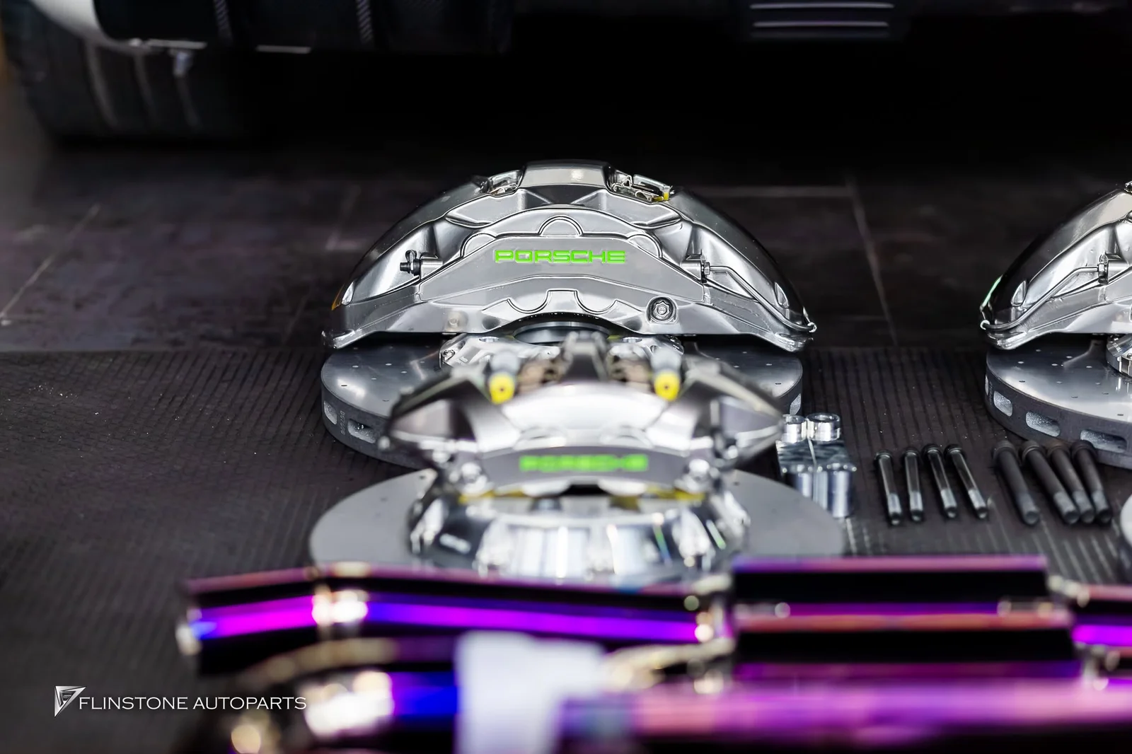 PORSCHE Cayenne 958 chose to add Performance in various areas