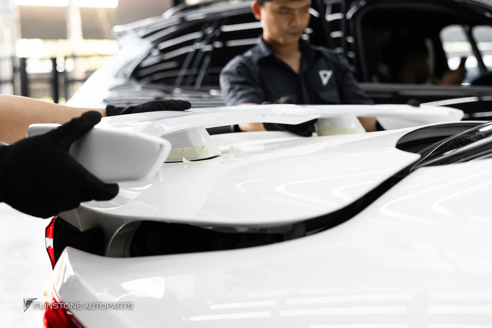 Maserati Granturismo ติดตั้งสปอยเลอร์ท้าย GT