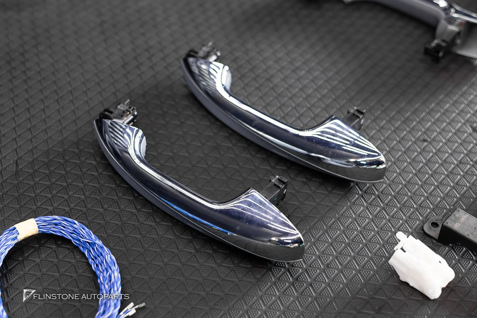 W205 C205 C-Class 2024 — C-Class code W205 can also have the system fitted KEYLESS-GO as well