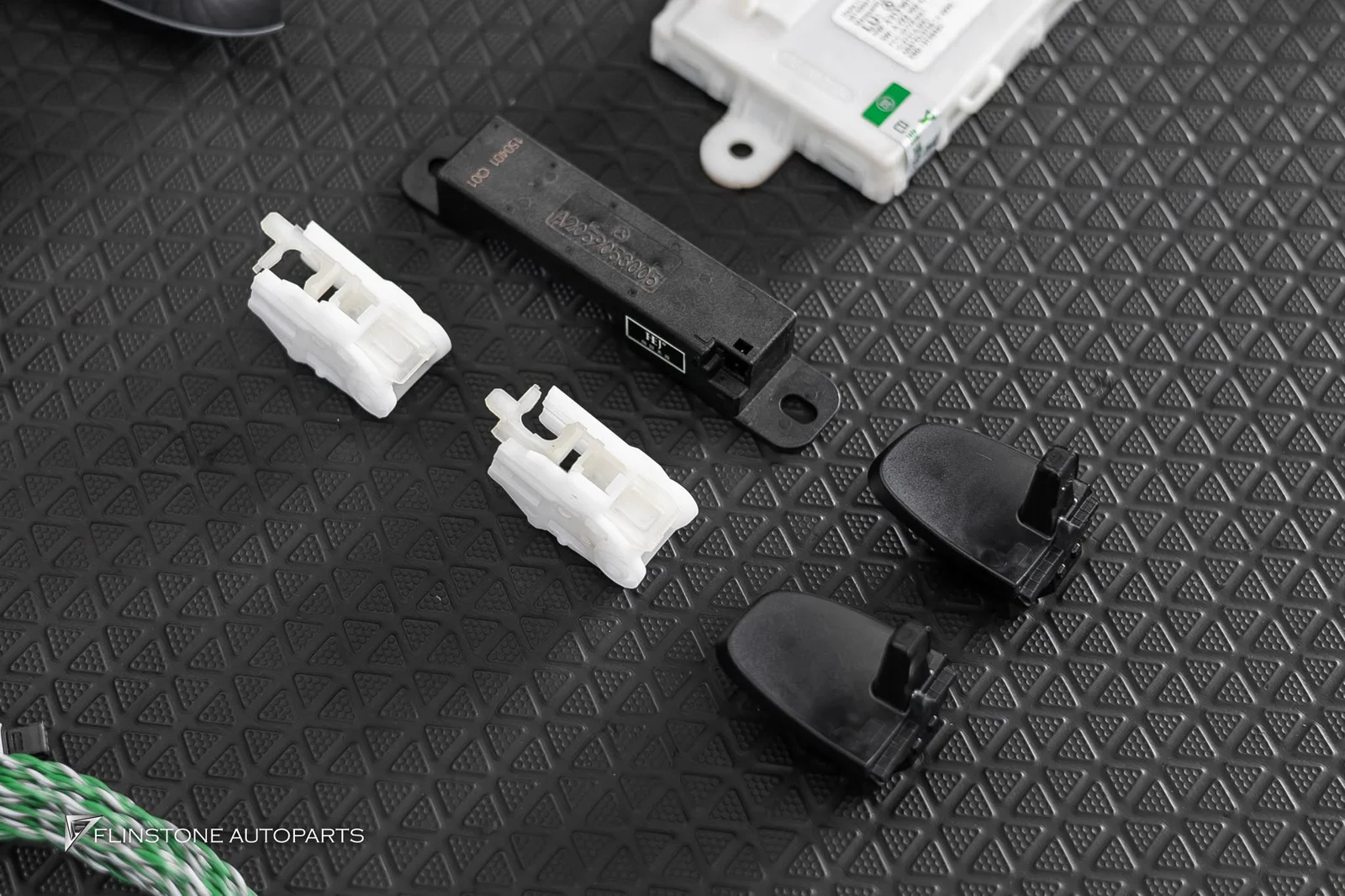 W205 C205 C-Class 2024 — C-Class code W205 can also have the system fitted KEYLESS-GO as well