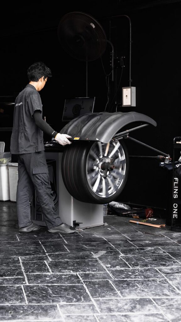 Rolls royce ล้อ