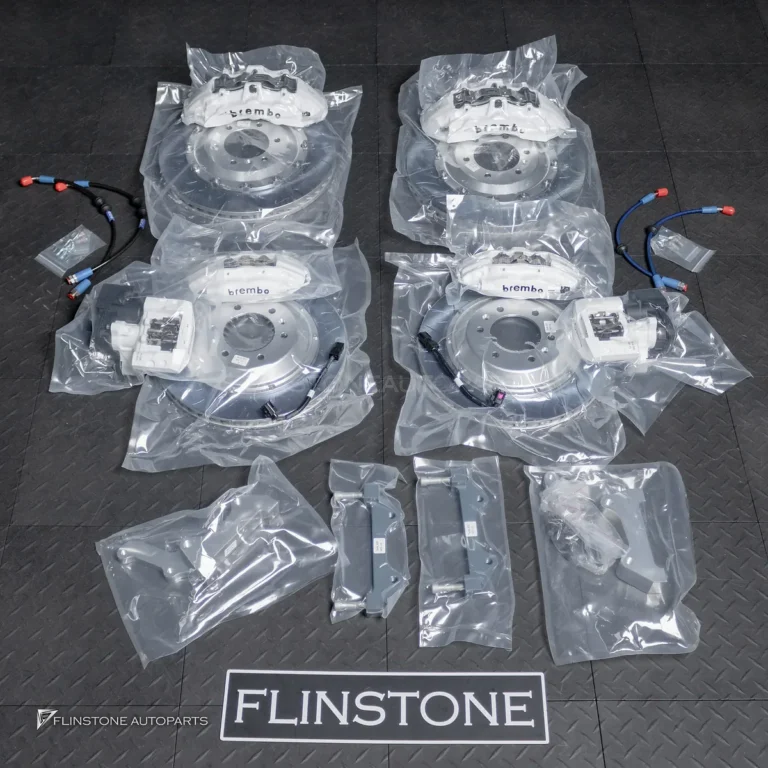 ชุดเบรก Brembo สำหรับ Tesla Model Y Juniper ปั๊มขาว โลโก้ดำ