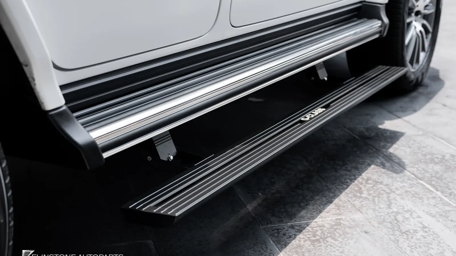บันไดไฟฟ้า Electric Running Boards ผลงานติดตั้งจริงที่ Flinstone Autoparts