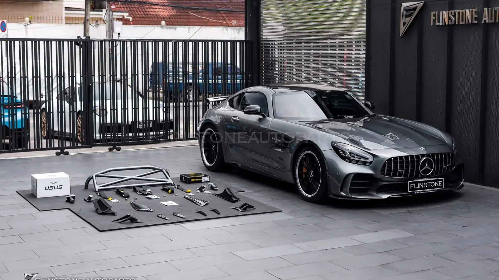 แก้มข้างและซุ้มล้อ Fenders ผลงานติดตั้งจริงที่ Flinstone Autoparts