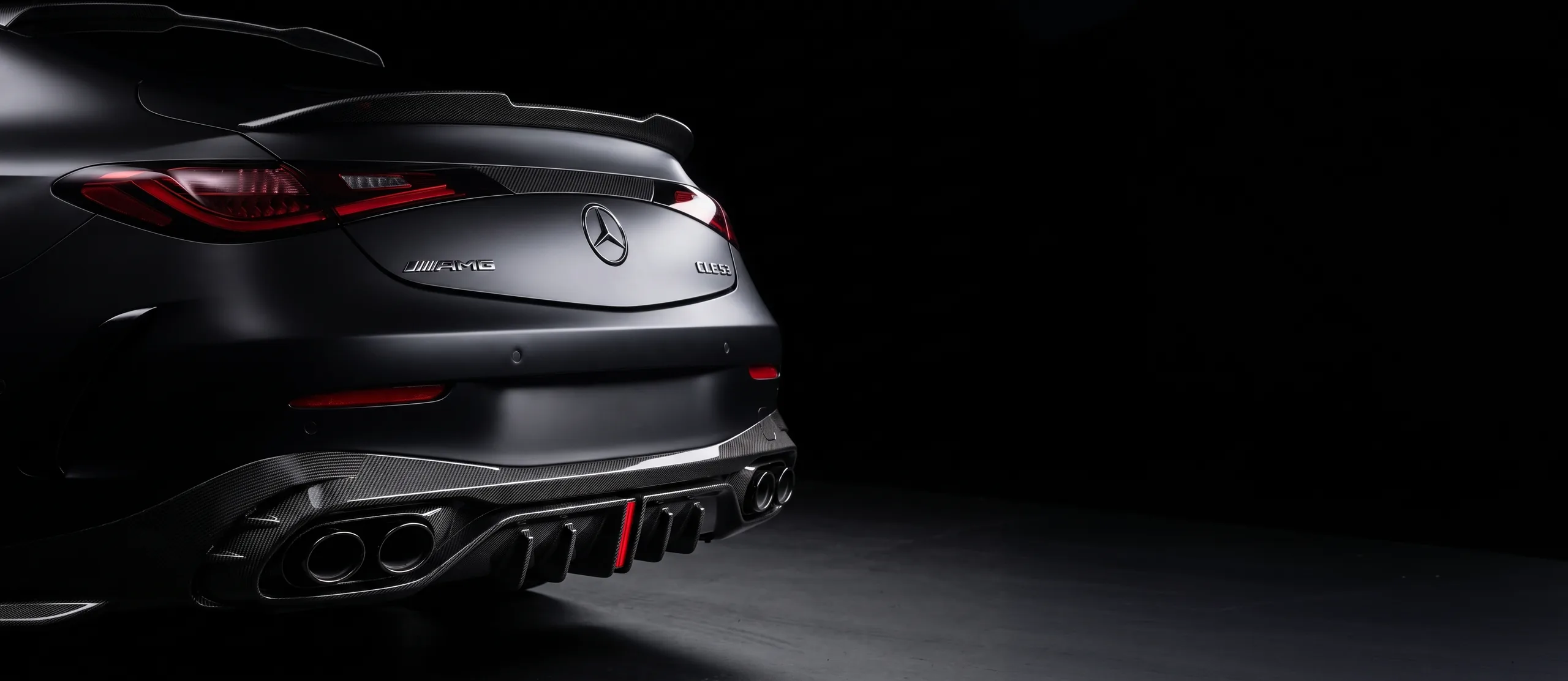 Mercedes-AMG CLE 53 ติดตั้งดิฟฟิวเซอร์และสปอยเลอร์คาร์บอน SOOQOO