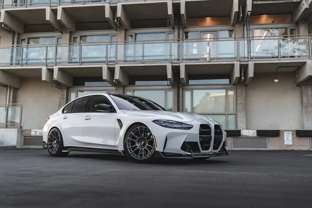 BMW G80 M3 安装 ADRO 套件