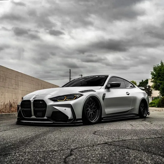 BMW G82 M4 安装 ADRO 套件