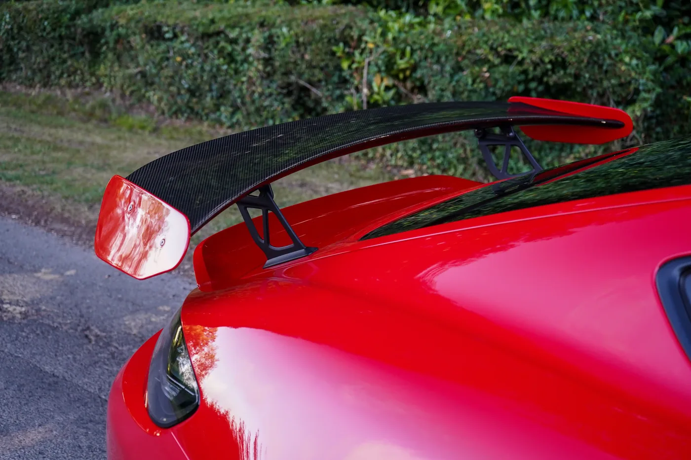 ปีกหลัง (รวมแผ่นปิดปลายปีก) DISSIDENT สำหรับ Porsche 718 GT4 / Spyder