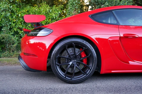 ปีกหลัง (รวมแผ่นปิดปลายปีก) DISSIDENT สำหรับ Porsche 718 GT4 / Spyder 5