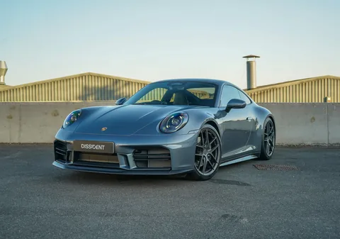ชุดคาร์บอน Carrera (Carrera Carbon Pack) DISSIDENT สำหรับ Porsche 911 (992.2)