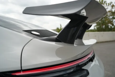 ปีกหลังแบบฟิกซ์ Carrera (Carrera Fixed Rear Wing) DISSIDENT สำหรับ Porsche 911 (992.2) 6
