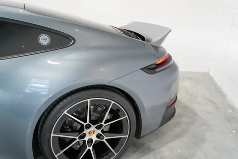 สปอยเลอร์ทรง Ducktail แบบฟิกซ์ (Fixed Ducktail) DISSIDENT สำหรับ Porsche 911 (992.2) 4