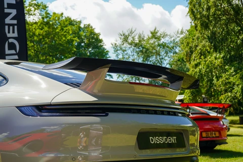 ใบปีกหลังแบบฟิกซ์ (Fixed Rear Wing Blade) DISSIDENT สำหรับ Porsche 911 (992.2)