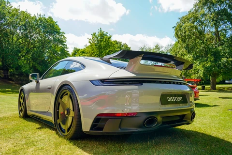 ใบปีกหลังแบบฟิกซ์ (Fixed Rear Wing Blade) DISSIDENT สำหรับ Porsche 911 (992.2) 2