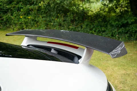 ใบปีกหลังแบบฟิกซ์ (Fixed Rear Wing Blade) DISSIDENT สำหรับ Porsche 911 (992.2) 3