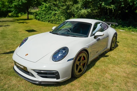 ใบปีกหลังแบบฟิกซ์ (Fixed Rear Wing Blade) DISSIDENT สำหรับ Porsche 911 (992.2) 4