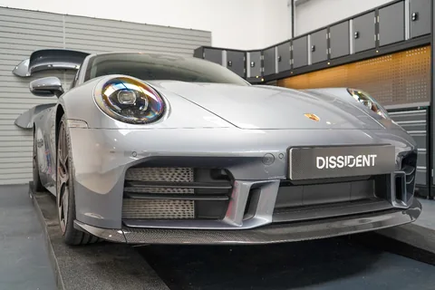 ลิ้นหน้า (GTS & Sport Design) DISSIDENT สำหรับ Porsche 911 (992.2)