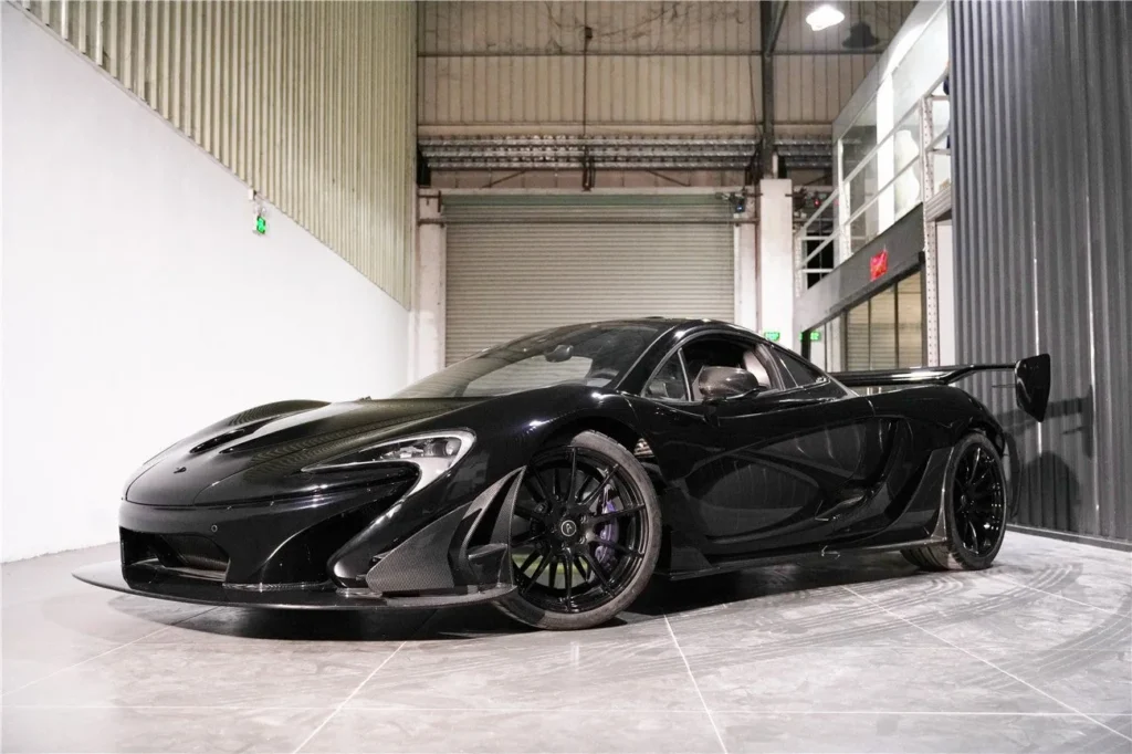 ชุดแต่ง McLaren 720S / 765LT งานคาร์บอนและกันชนหลัง