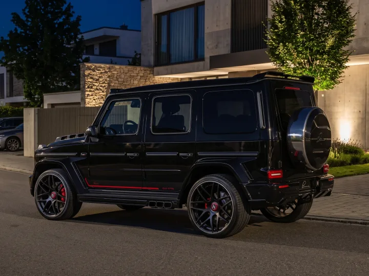 Mercedes-Benz G-Class สีดำ ชุดแต่ง LUMMA รอบคัน