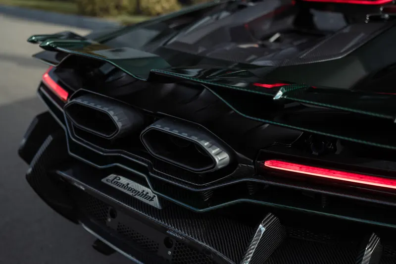 Lamborghini Revuelto with TOPCAR DESIGN R’Evo body kit — Taillight close-up