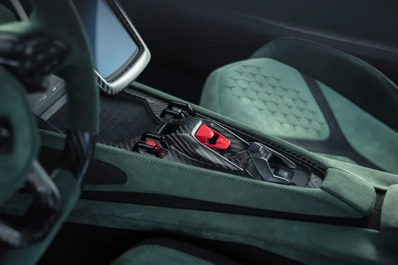 Lamborghini Revuelto with TOPCAR DESIGN R’Evo body kit — Center console