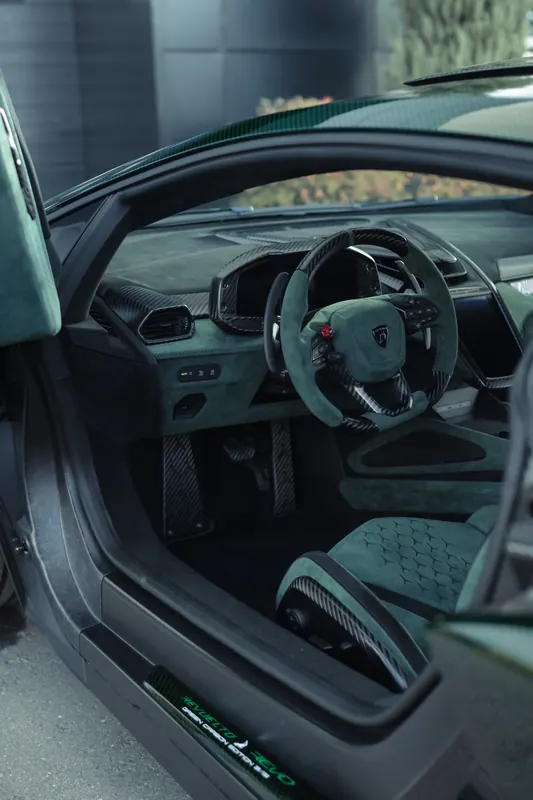 Lamborghini Revuelto with TOPCAR DESIGN R’Evo body kit — Cabin seen from the door