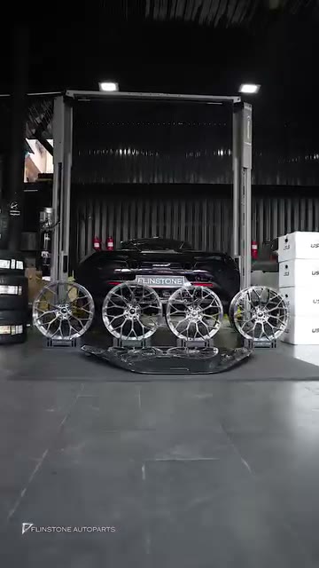 McLaren 720s เลือกล้อ USUS Forged Wheel และฝากระโปรงหน้าคาร์บอน เพียงเลือกสีและลาย…