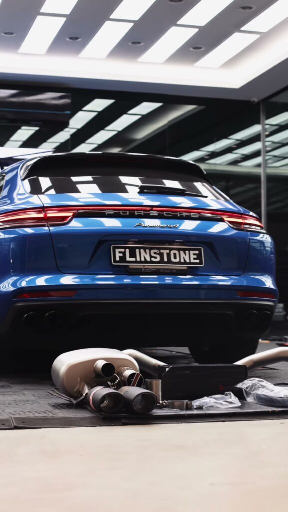 ติดตั้งชุดท่อแท้ AKRAPOVIC สำหรับ PORSCHE 971 Sport Turismo ขอบพระคุณครับ