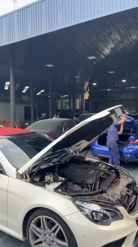 แน่นทุกวัน สนสอบถามสินค้าได้เลยครับ