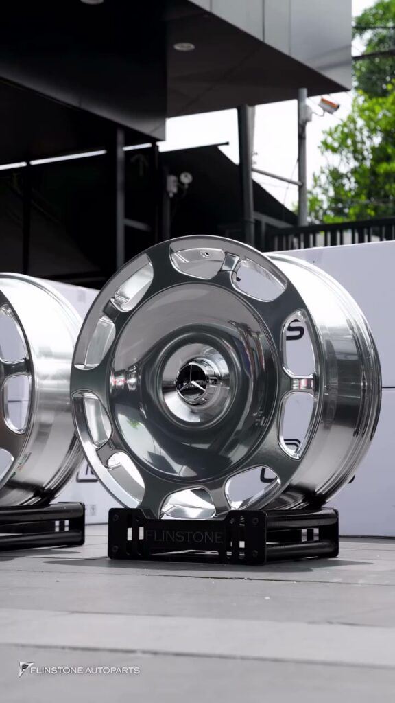 W222 S-Class MAYBACH เลือกติดตั้งล้อ USUS FORGED WHEEL ลูกค้าระดับสูงมั่นใจสูงสุดกับแบรนด์ล้อสั…