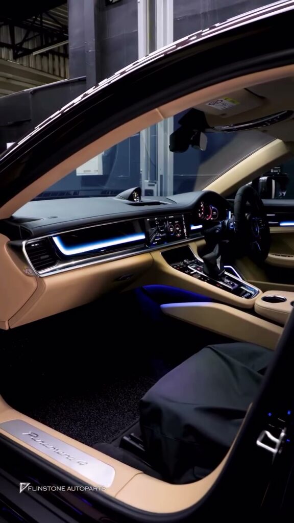 เมื่อ Porsche Panamera 971 มาเจอกับท่อ Akrapovič บอกเลยว่าเสียงคำรามดุดันสะใจมากครับ 🖤…