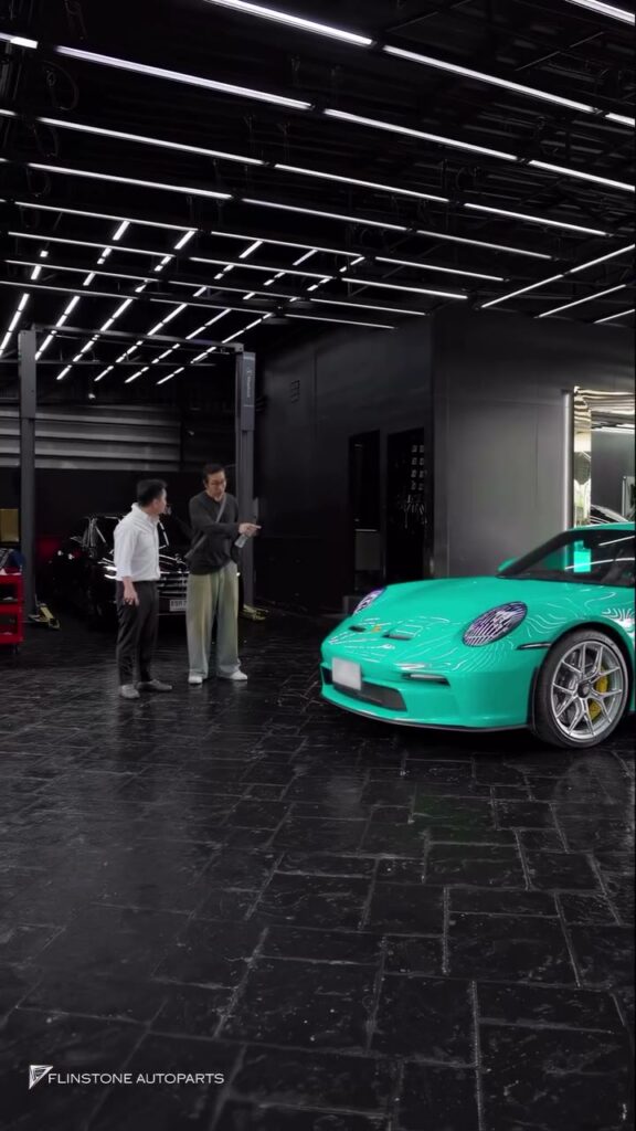 PORSCHE 992 GT3 Touring