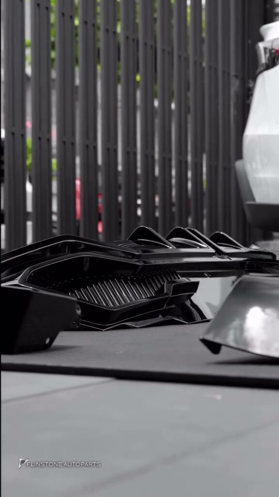 ชุดแต่งรอบคัน YOFER สำหรับ Tesla Model Y Juniper