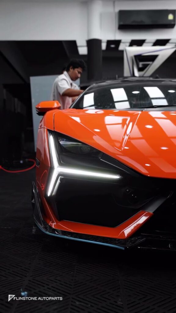 Every detail matters. DresdenProtection PPF and custom pinstriping for the Lamborghini Revuelto