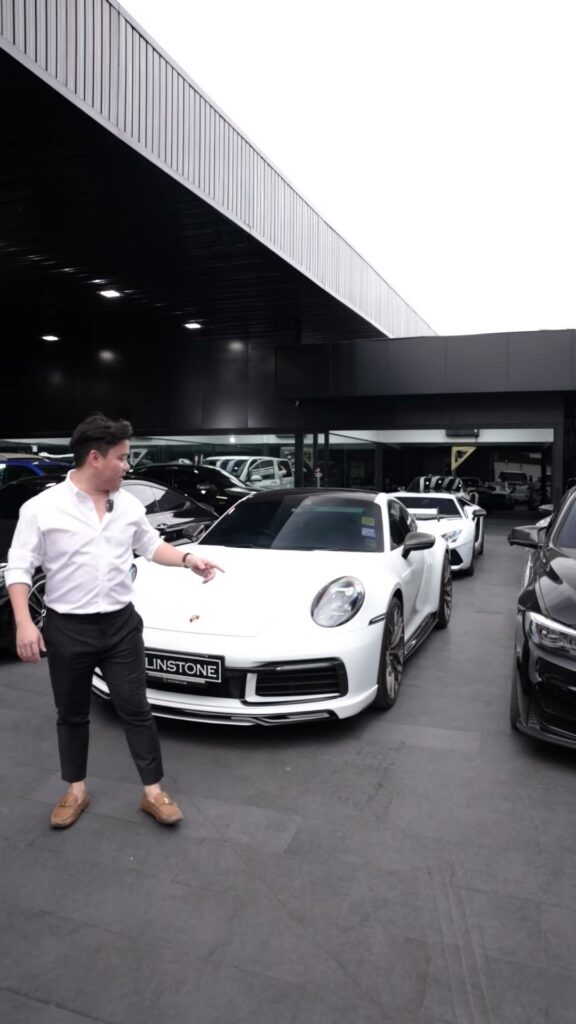 FLINSTONE AUTOPARTS 周二傍晚参观店内改装车…