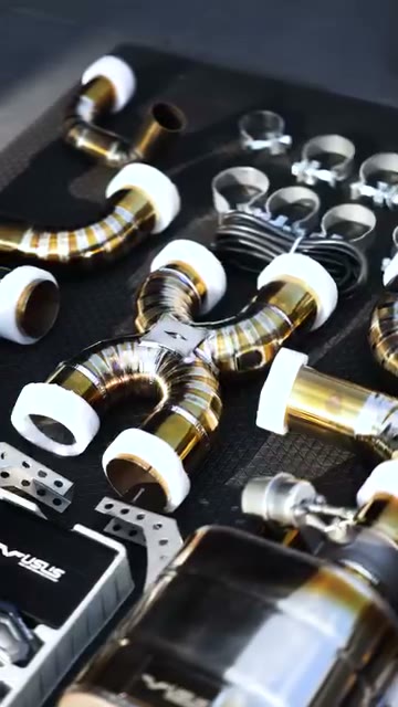วางโชว์ท่อไทเทเนียม 6 ชุด USUS High Performance Exhaust และมีทยอยสั่งเข้ามาเรื่อยๆหลากหลายรุ่น…
