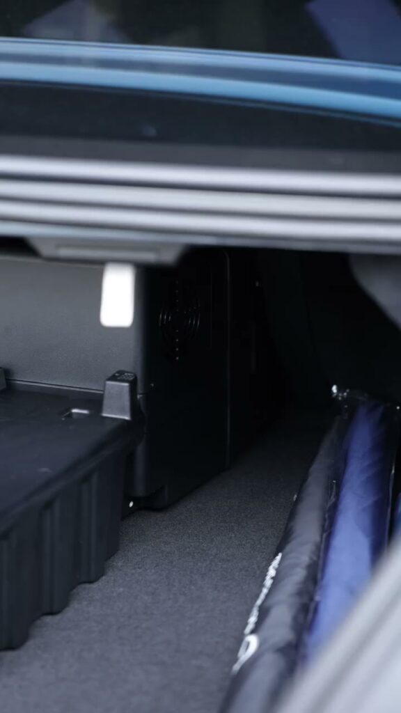 Mercedes S-Class MAYBACH เข้ามาติดตั้งตู้เย็นเพิ่ม อุปกรณ์เป็นของแท้ Mercedes Benz จากเยอรมัน…