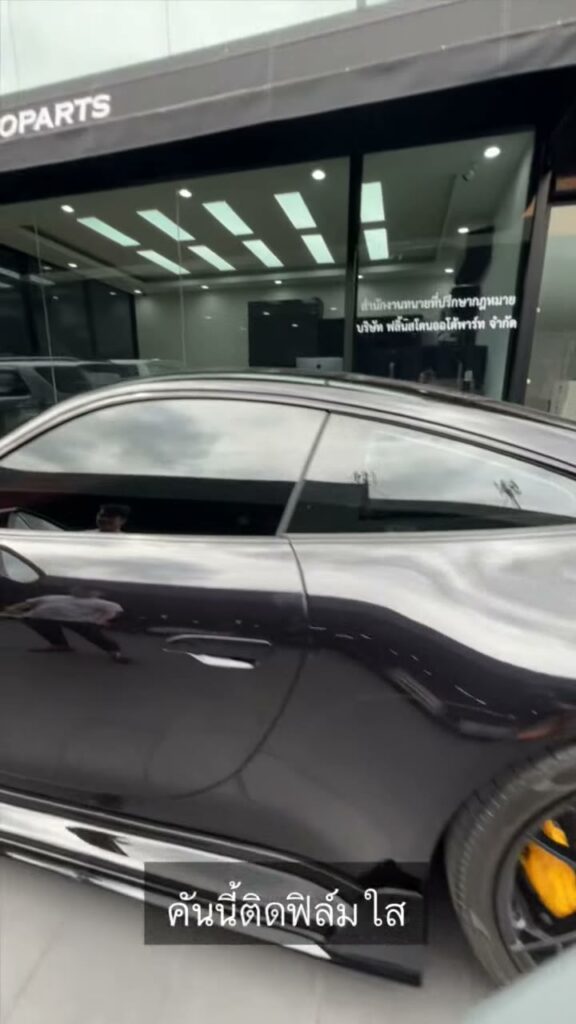 PORSCHE 992 Carrera : รุ่นเดียวกันคนละสี 5 คันในร้าน
