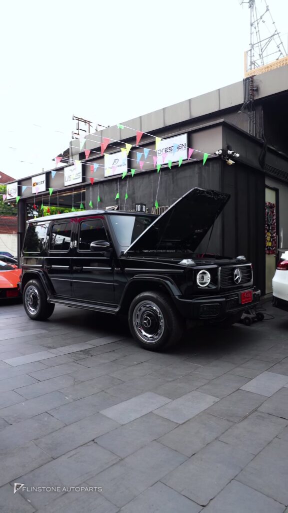 many cars ready for year-end delivery only big cars come to FLINSTONR AUTOPARTS thank you ❤️